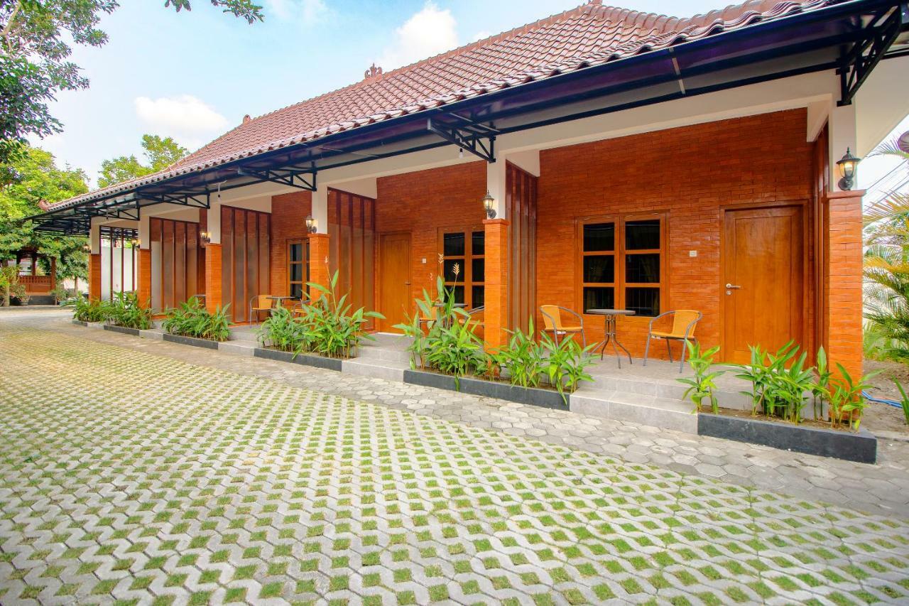 OYO 1473 Omah Tentrem Syariah Melati Bagian luar foto